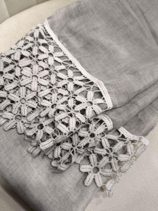 روسری نخی قواره ۱۴۰ دور دانتل وارداتی