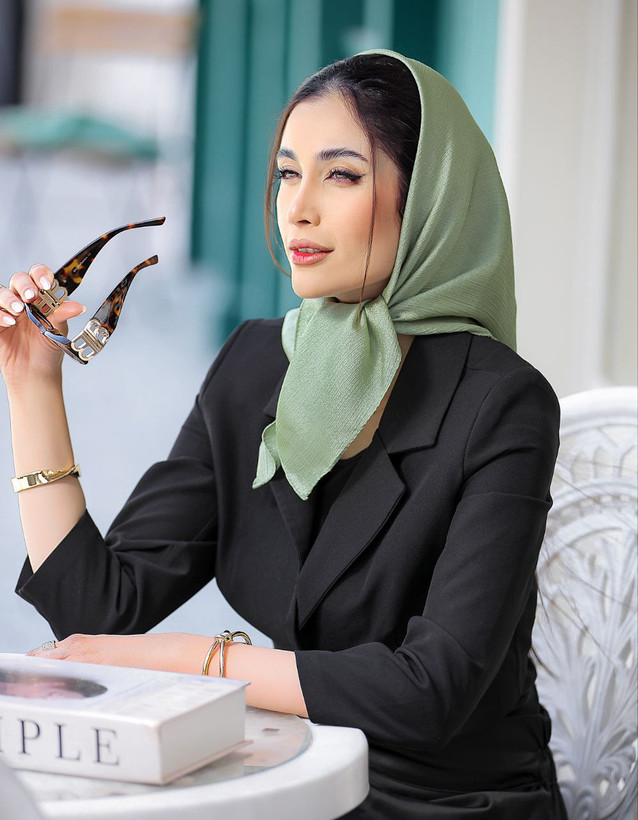 مینی اسکارف کریستال مجلسی تک رنگ قواره 75
