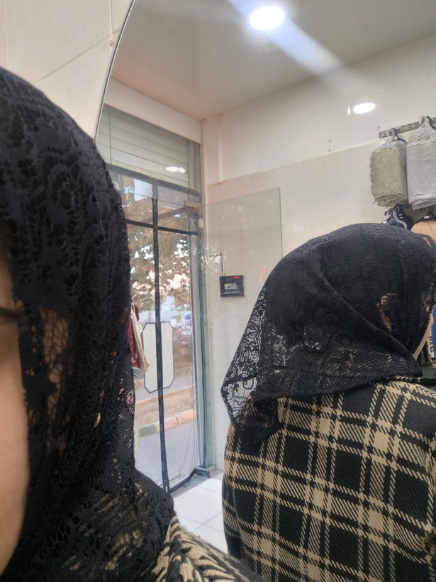 مینی اسکارف گیپوری سه گوش مشکی ترند قواره ۹۰ و ۱۰۰ تک رنگ