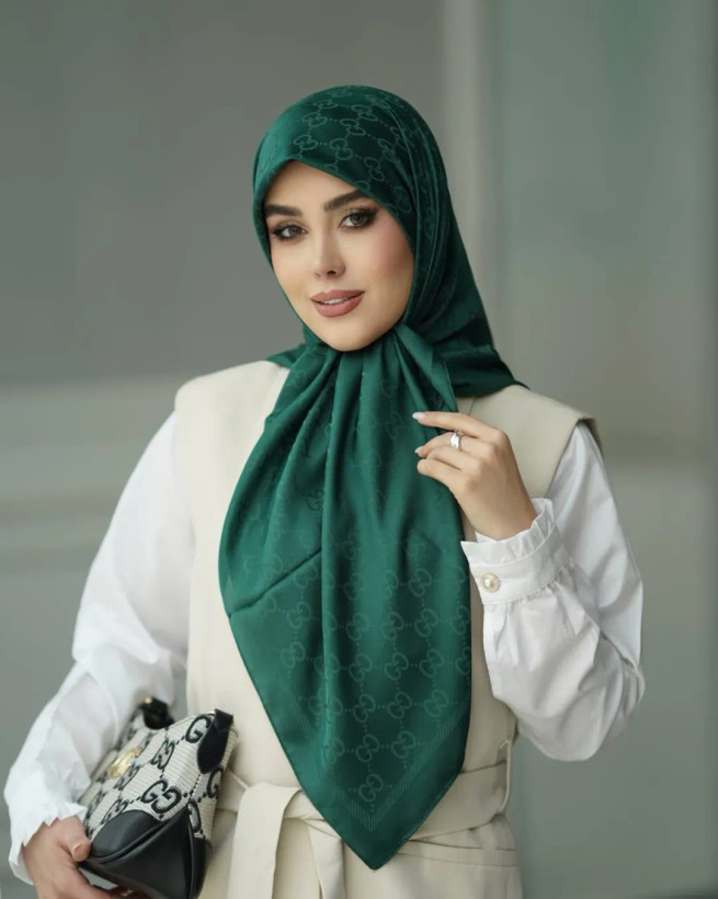روسری ابریشم قواره ۱۲۰ طرح گوچی وارداتی