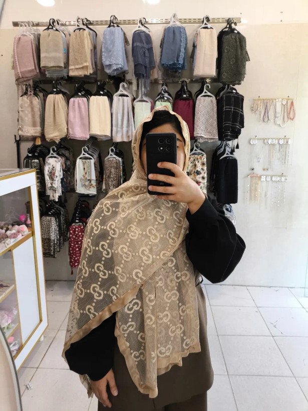 شال تور مجلسی طرح گوچی دور ساتن دوزی